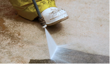 Powerful design cleans grease and grime from shop floors